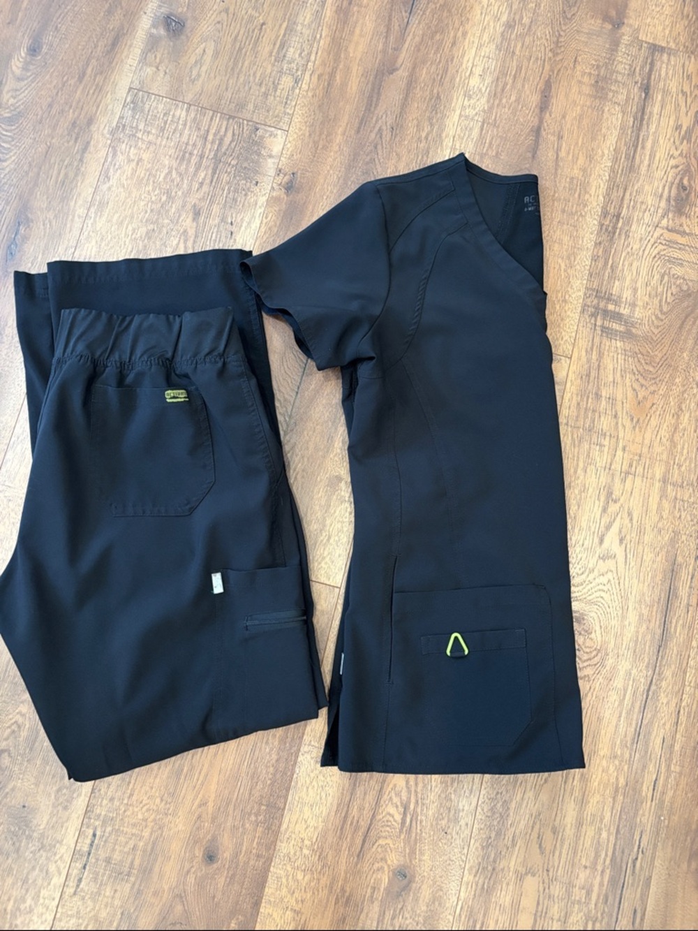 Med Couture Women’s Black Scrub Set - Functional Pocket Design